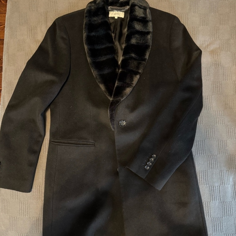 Reiss men’s medium Black Coat with Faux Fur Collar